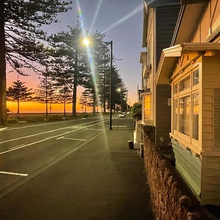 Beach Front Studio Napier Exterior foto